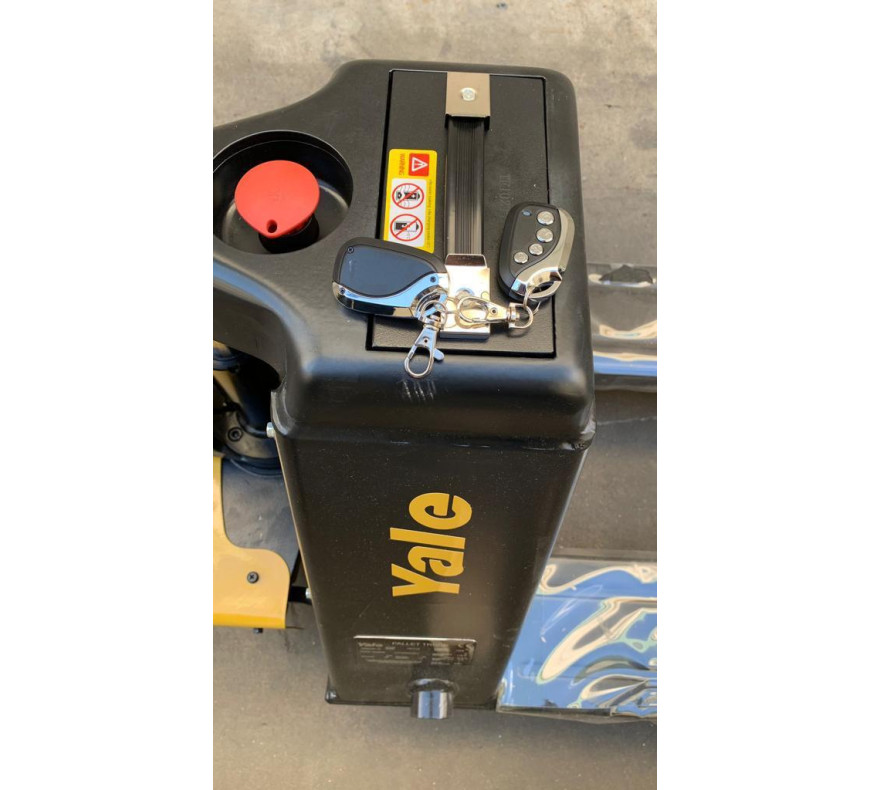 Transpaleta eléctrica de Litio MPC15 de Yale